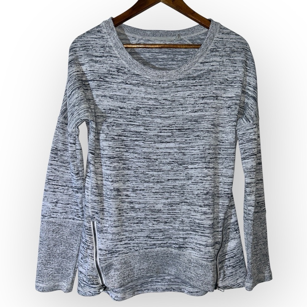 Athleta Blissful Shark Bite Crewneck Sweatshirt Size Small View 2
